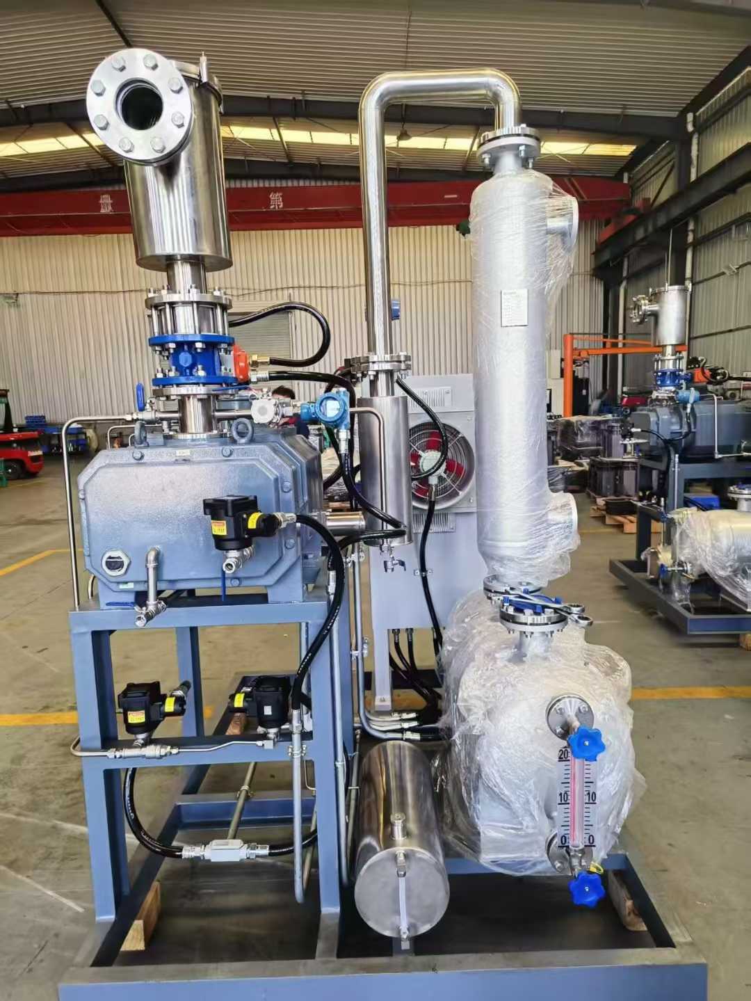 螺杆罗茨真空机组打包发货现场